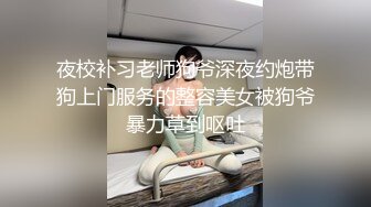 大學更衣室冒死偷窺三個擦身換衣的妹子,香艷的肉體和堅挺的奶頭勾人欲望啊