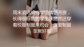 绝版佛系退圈淫妻控Pengui私拍性爱日常，反差骚妻3P狂吸单男肉棒嘴巴都变形了 (1)