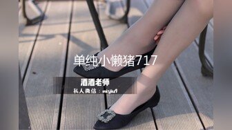 短发清纯眼镜学妹口的很舒服，男友还有手机记录了精彩时刻