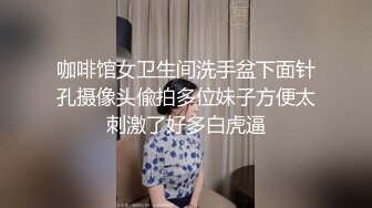 巨乳奶妈，搁家里一个人无聊，想到挤奶水，奶量飞溅 ，清醇欲滴的母乳 好想喝一口！