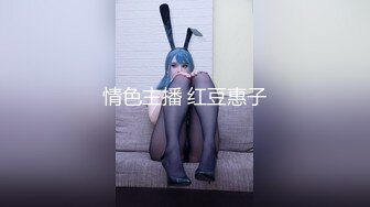 双飞深喉，两个美女直接被干呕吐，小姐姐穿长靴被暴力草