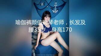 小旅馆钟点房偷拍白领姐姐开好房等男朋友来赴约被放飞机只好拿东西自嗨