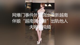 新流出黑客破解家庭网络摄像头偷拍肚腩哥早上起来和媳妇来一发晨炮